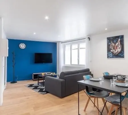 Apartment Centre-ville, Spacieux & Confort *